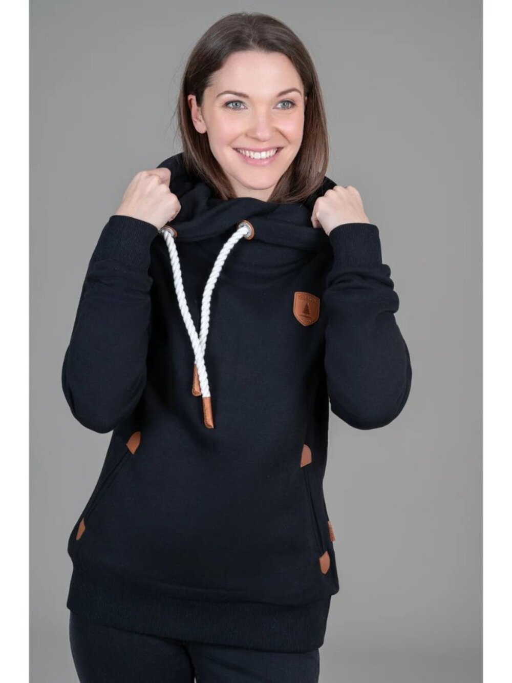 Wanakome Women's Artemis Women's Black Pullover Hoodie Size XL AS IS